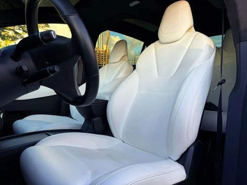 Used 2019 Tesla Model X Performance image 8