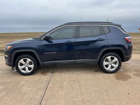 Used 2018 Jeep Compass Latitude w/ Popular Equipment Group image 6