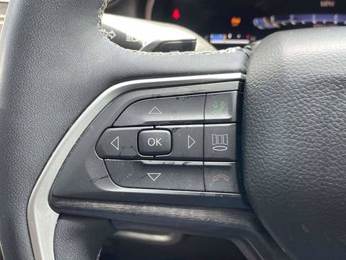 Used 2023 Jeep Grand Cherokee Limited RWD image 19