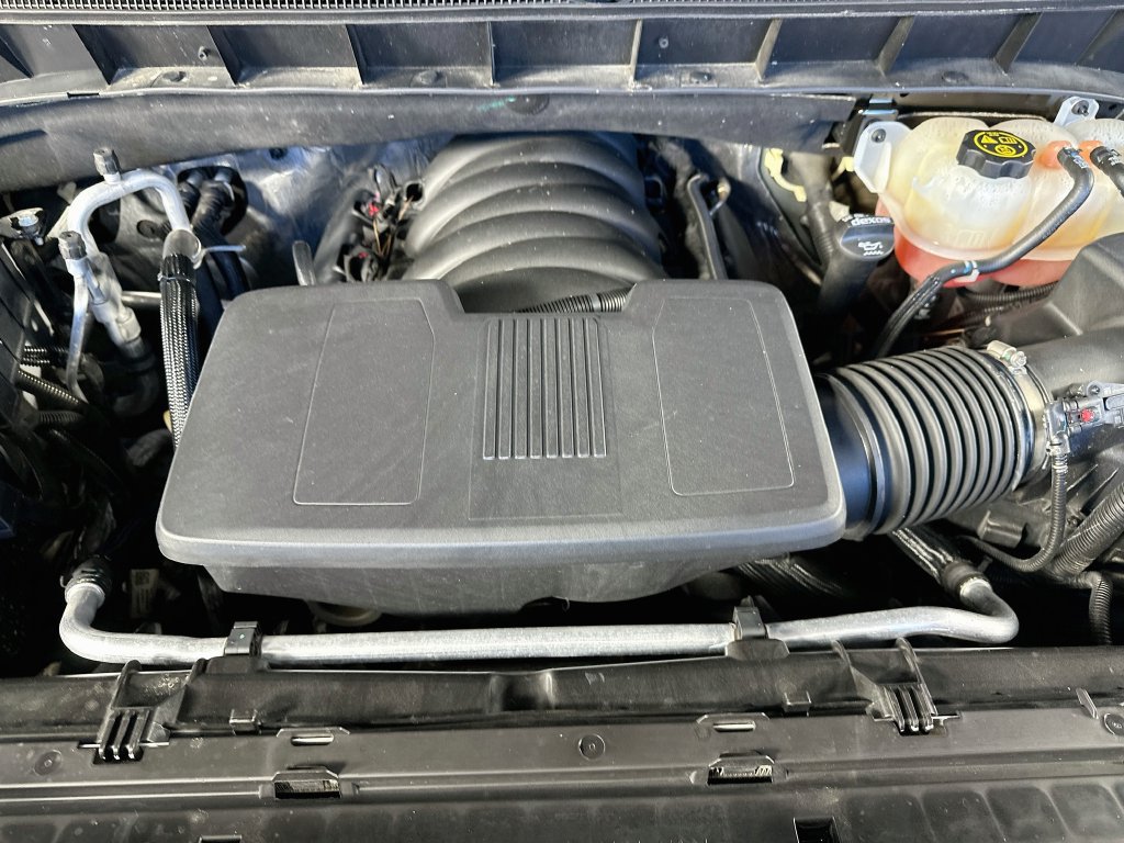 Used 2020 Chevrolet Silverado 1500 RST AWD/4WD image 32
