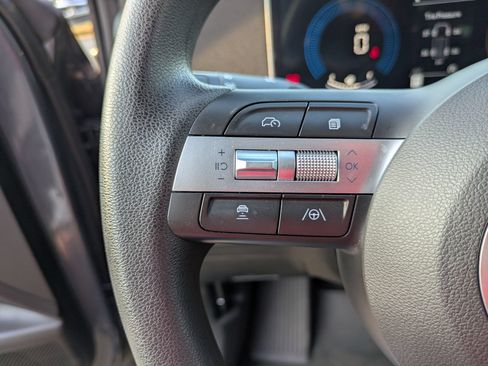 Used 2025 Hyundai Tucson SEL FWD image 18