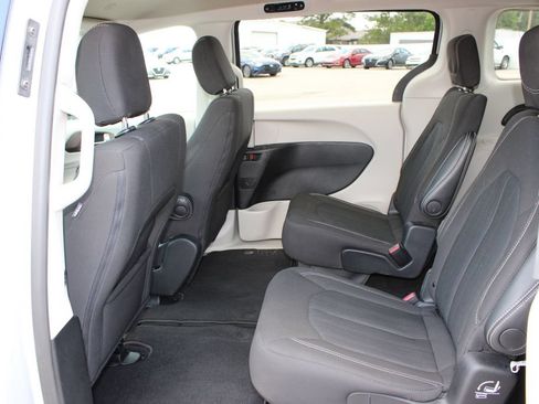 Used 2024 Chrysler Voyager LX FWD image 11