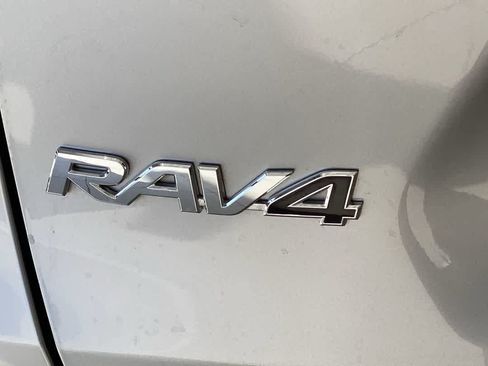 Used 2024 Toyota RAV4 LE AWD/4WD image 11