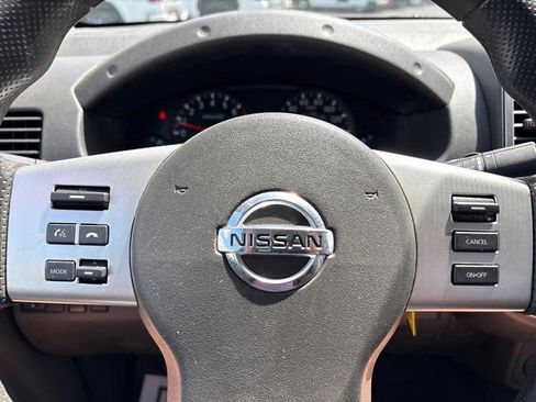 Used 2017 Nissan Frontier SV RWD image 14
