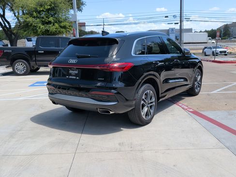 Used 2025 Audi Q5 Premium Plus w/ Premium Plus AWD/4WD image 10