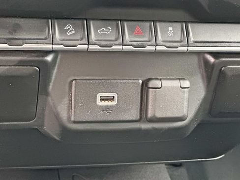 Used 2020 Chevrolet Silverado 1500 Custom Trail Boss w/ Custom Convenience Package AWD/4WD image 27