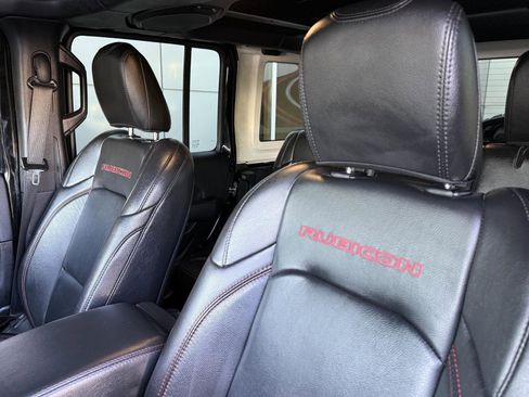 Used 2019 Jeep Wrangler Unlimited Rubicon w/ Uconnect 4C Nav & Sound Group image 19