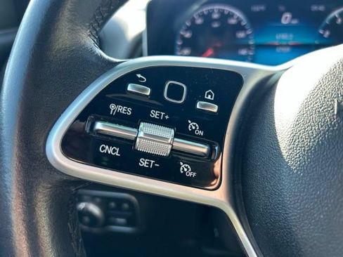 Used 2020 Mercedes-Benz GLB 250 image 21