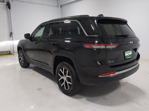 Used 2023 Jeep Grand Cherokee Limited AWD/4WD image 5
