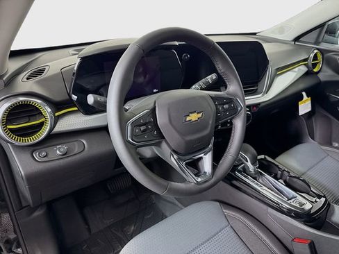 New 2026 Chevrolet Trax LT w/ Driver Confidence Package image 11