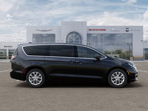 New 2026 Chrysler Pacifica Limited FWD image 57