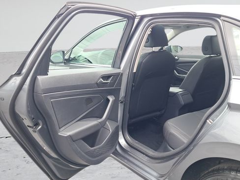 Used 2019 Volkswagen Jetta SE FWD image 11