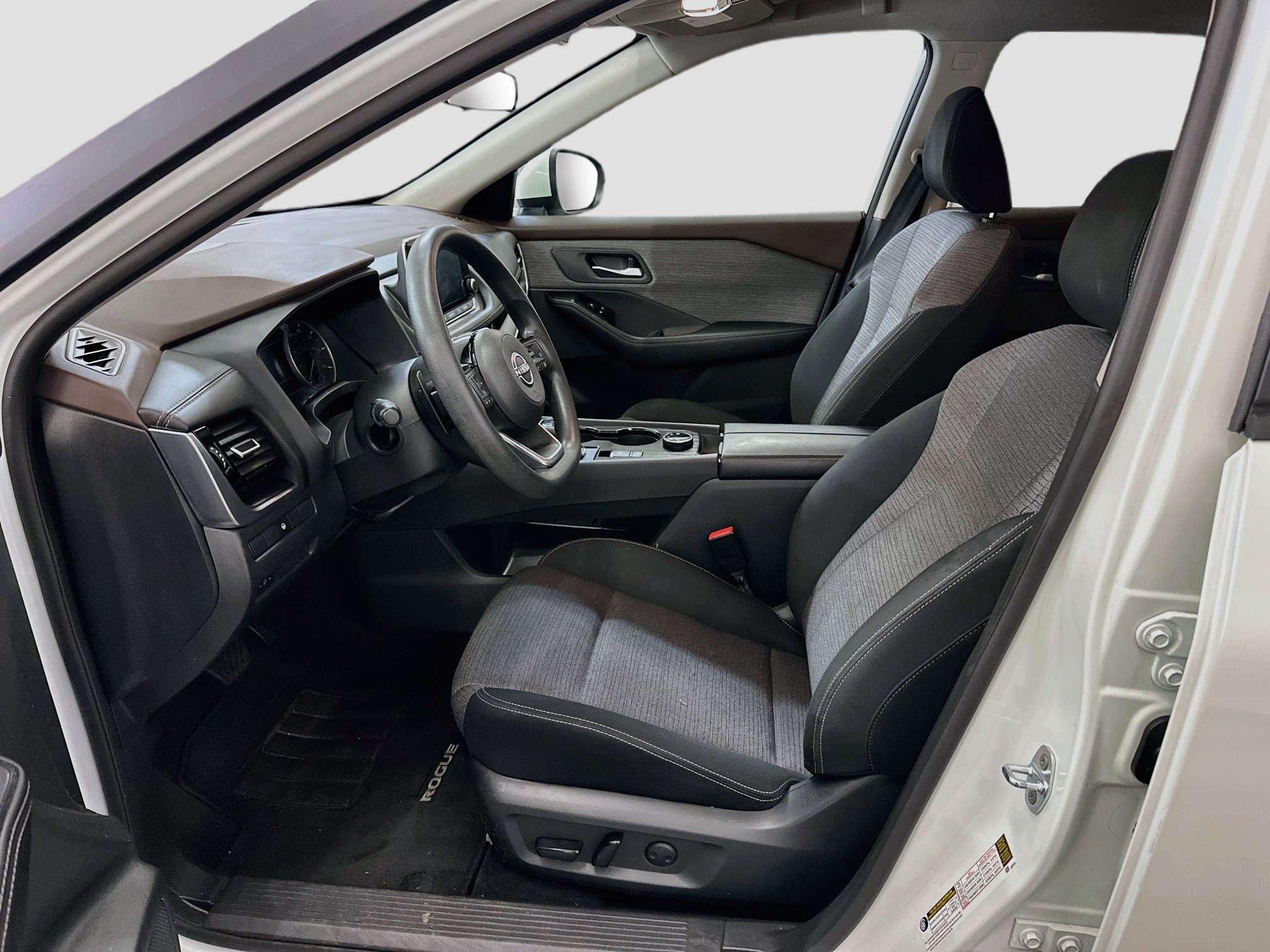 Used 2023 Nissan Rogue SV AWD/4WD image 13