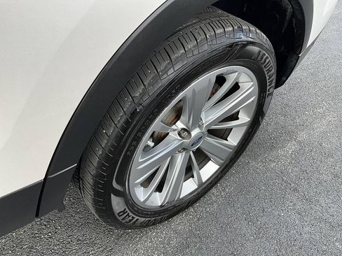 Used 2017 Ford Explorer Limited w/ Equipment Group 303A AWD/4WD image 39