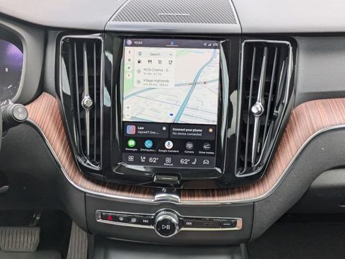 Certified 2024 Volvo XC60 B5 Plus w/ Protection Package Premier AWD/4WD image 23