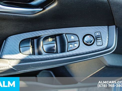 Used 2024 Nissan Sentra SV FWD image 35