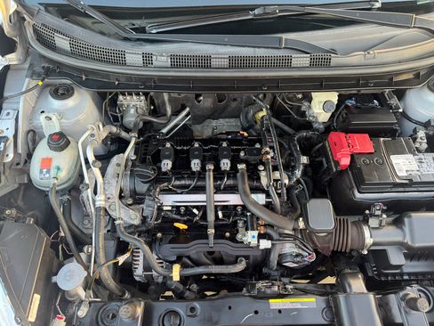 Used 2018 Nissan Kicks SV FWD image 25