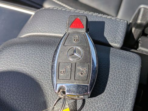 Used 2016 Mercedes-Benz E 400 E 400 image 30