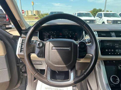 Used 2018 Land Rover Range Rover Sport HSE AWD/4WD image 17