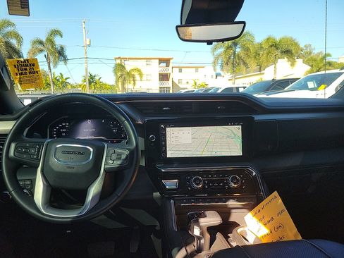 Used 2024 GMC Sierra 1500 Denali w/ Technology Package image 19