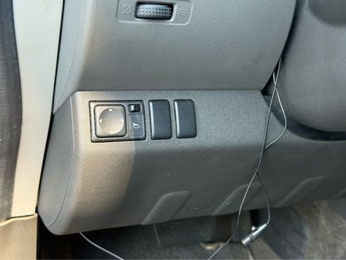 Used 2011 Nissan Xterra S AWD/4WD image 14