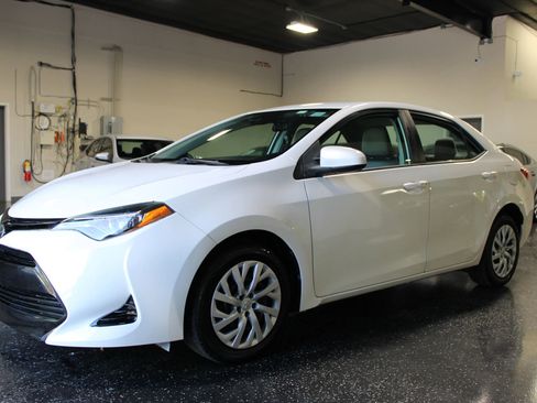 Used 2018 Toyota Corolla LE FWD image 6