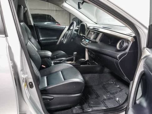 Used 2014 Toyota RAV4 Limited w/ Technology Package image 17