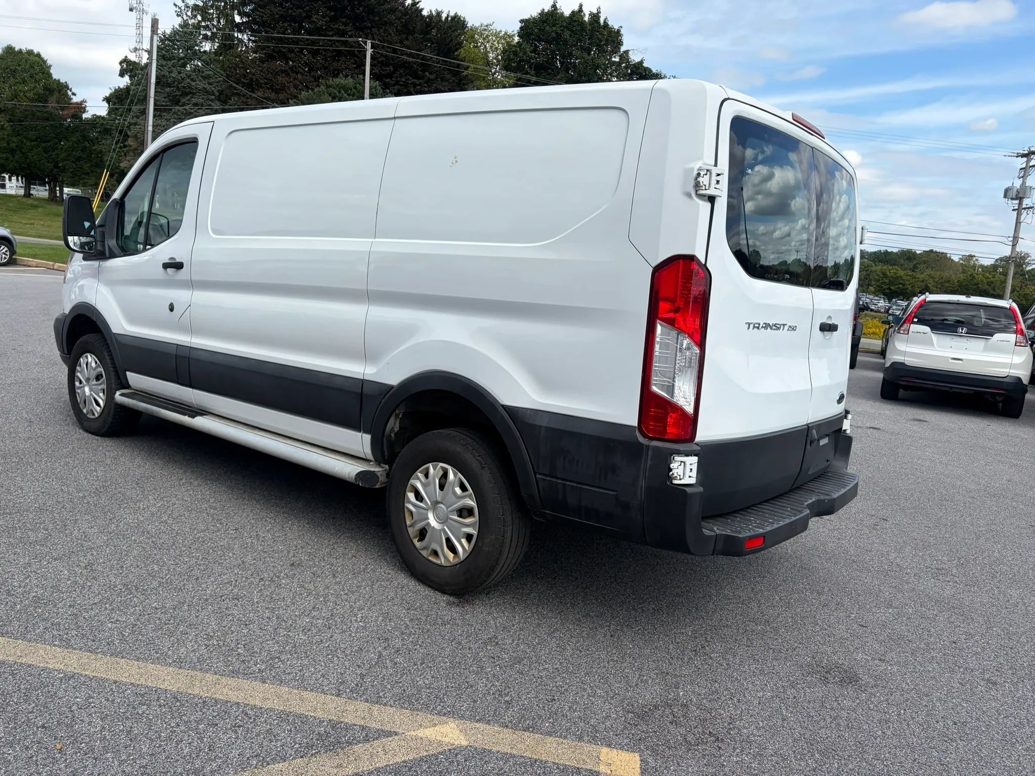 Used 2016 Ford Transit 250 130 Low Roof w/ Exterior Upgrade Package RWD image 5
