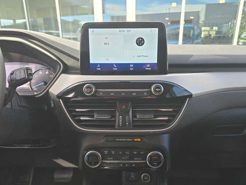 Used 2021 Ford Escape SEL image 12