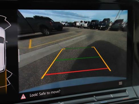 Used 2025 Volkswagen Atlas SE image 34