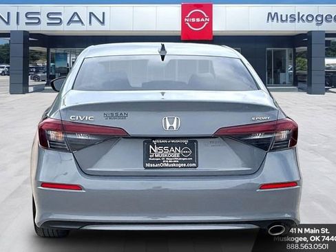 Used 2025 Honda Civic Sport image 6