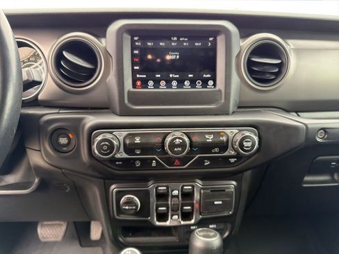 Used 2021 Jeep Wrangler Unlimited Sport image 21