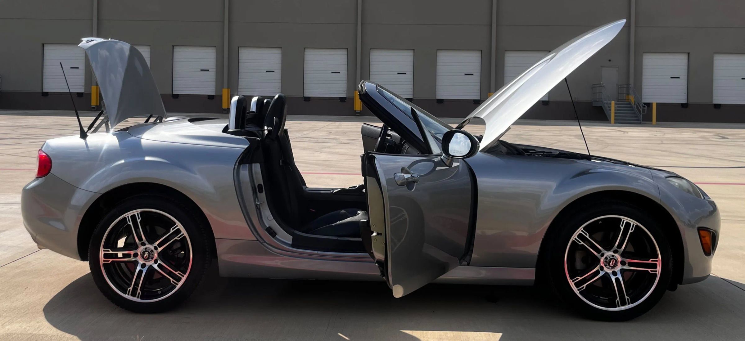 Used 2012 MAZDA MX-5 Miata Touring RWD image 17