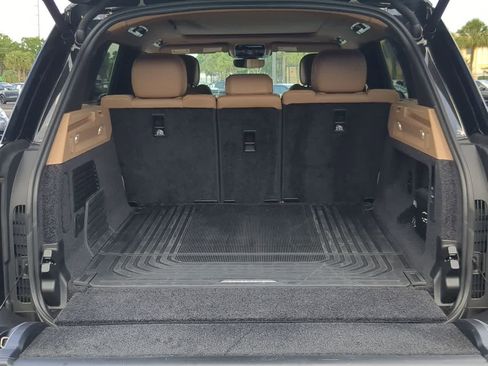 Used 2025 Land Rover Range Rover SE AWD/4WD image 35