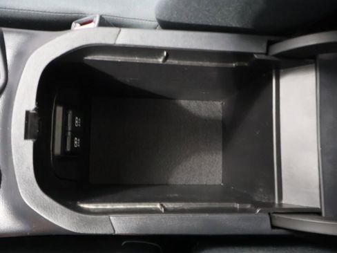 Used 2019 Toyota RAV4 XLE image 32