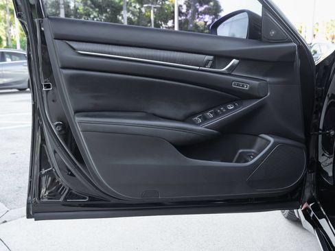 Used 2019 Honda Accord EX-L image 32