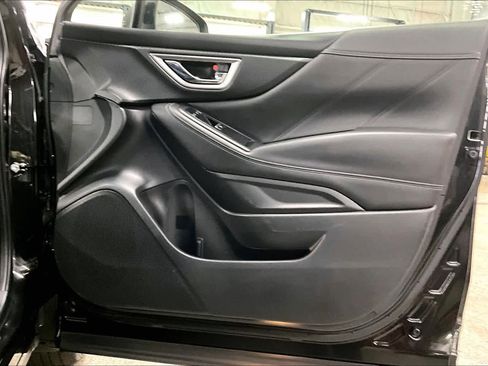 Used 2020 Subaru Forester Limited image 23