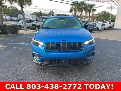 Used 2023 Jeep Cherokee Altitude Lux image 36