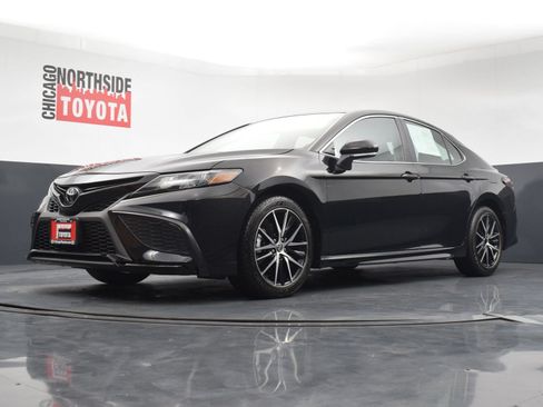 Used 2024 Toyota Camry SE AWD/4WD image 30