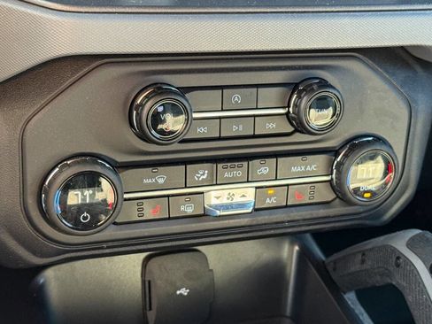 Used 2024 Ford Bronco Big Bend image 23