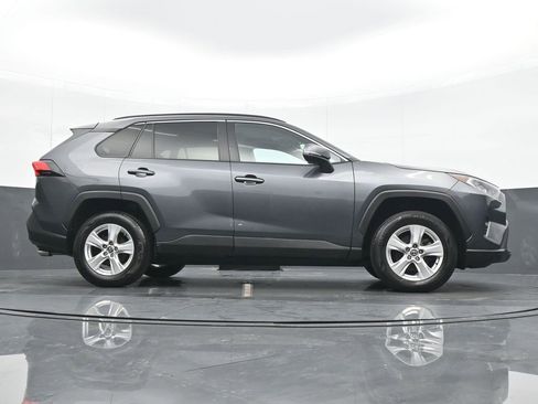 Used 2020 Toyota RAV4 XLE image 22