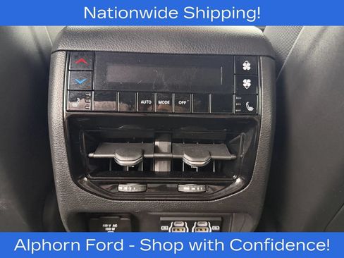 Used 2023 Jeep Grand Cherokee L Limited w/ Luxury Tech Group II AWD/4WD image 19