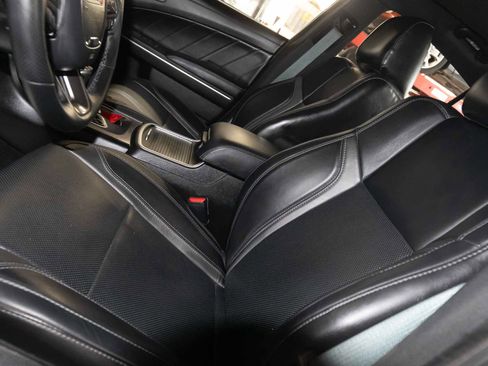 Used 2019 Dodge Charger SXT w/ Plus Group image 10