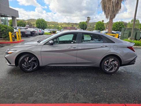 Certified 2025 Hyundai Elantra Sport image 5