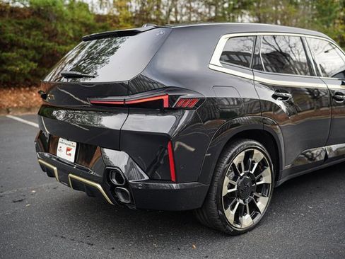 Used 2023 BMW XM Base w/ M Driver's Package image 9