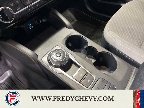 Used 2022 Ford Escape SE w/ Cold Weather Package image 17