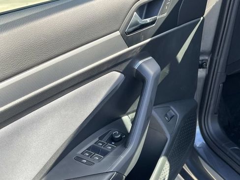 New 2026 Volkswagen Jetta SE FWD image 10
