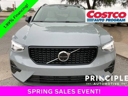 New 2026 Volvo XC40 B5 Plus w/ Protection Package Premier AWD/4WD image 3