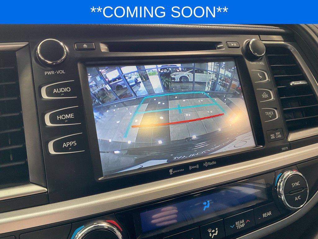 Used 2018 Toyota Highlander SE AWD/4WD image 16