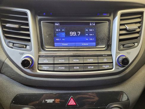 Used 2017 Hyundai Tucson SE FWD image 25